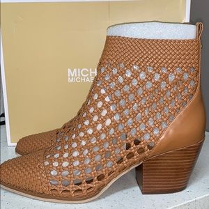 Augustine Mid Bootie